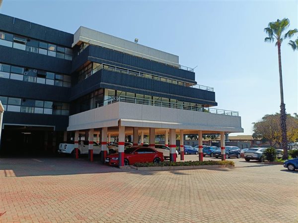 364  m² Commercial space