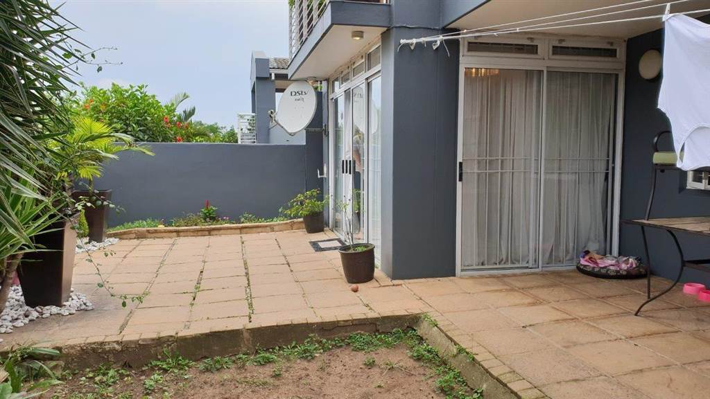 3 Bed House in Durban North photo number 3
