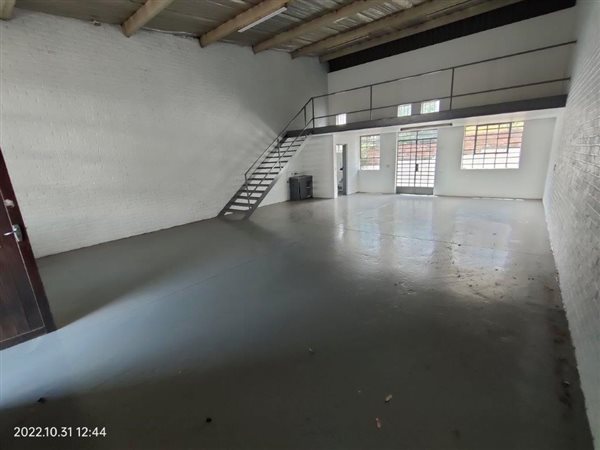 125  m² Industrial space