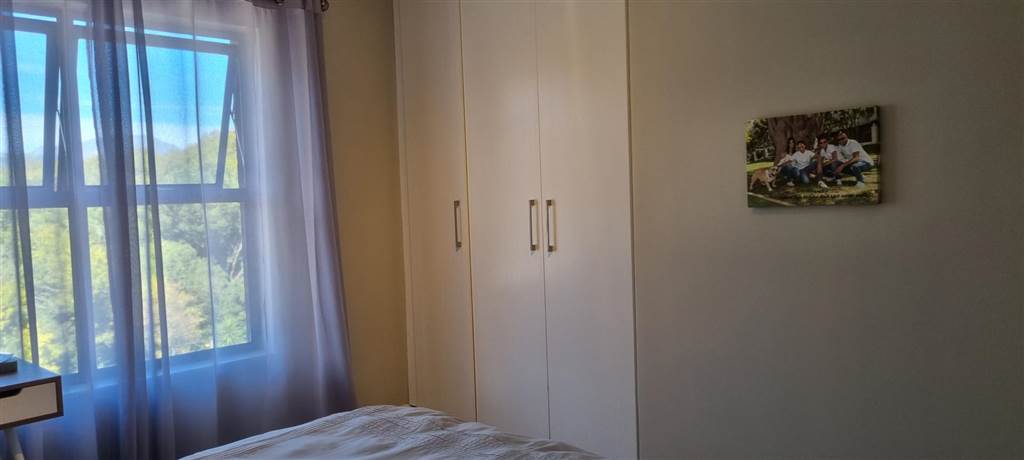 1 Bed Apartment in Rondebosch photo number 9