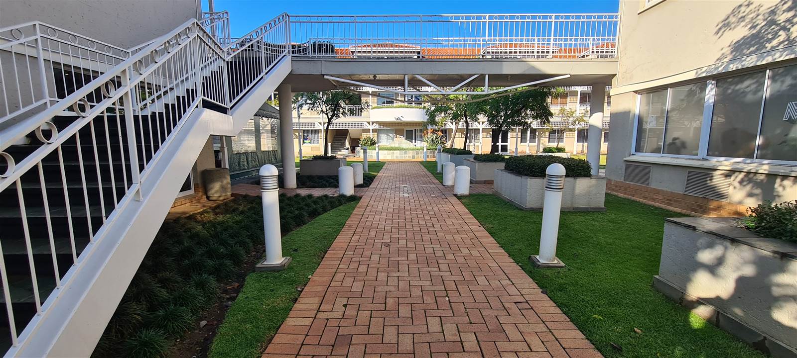 230  m² Commercial space in Woodmead photo number 2