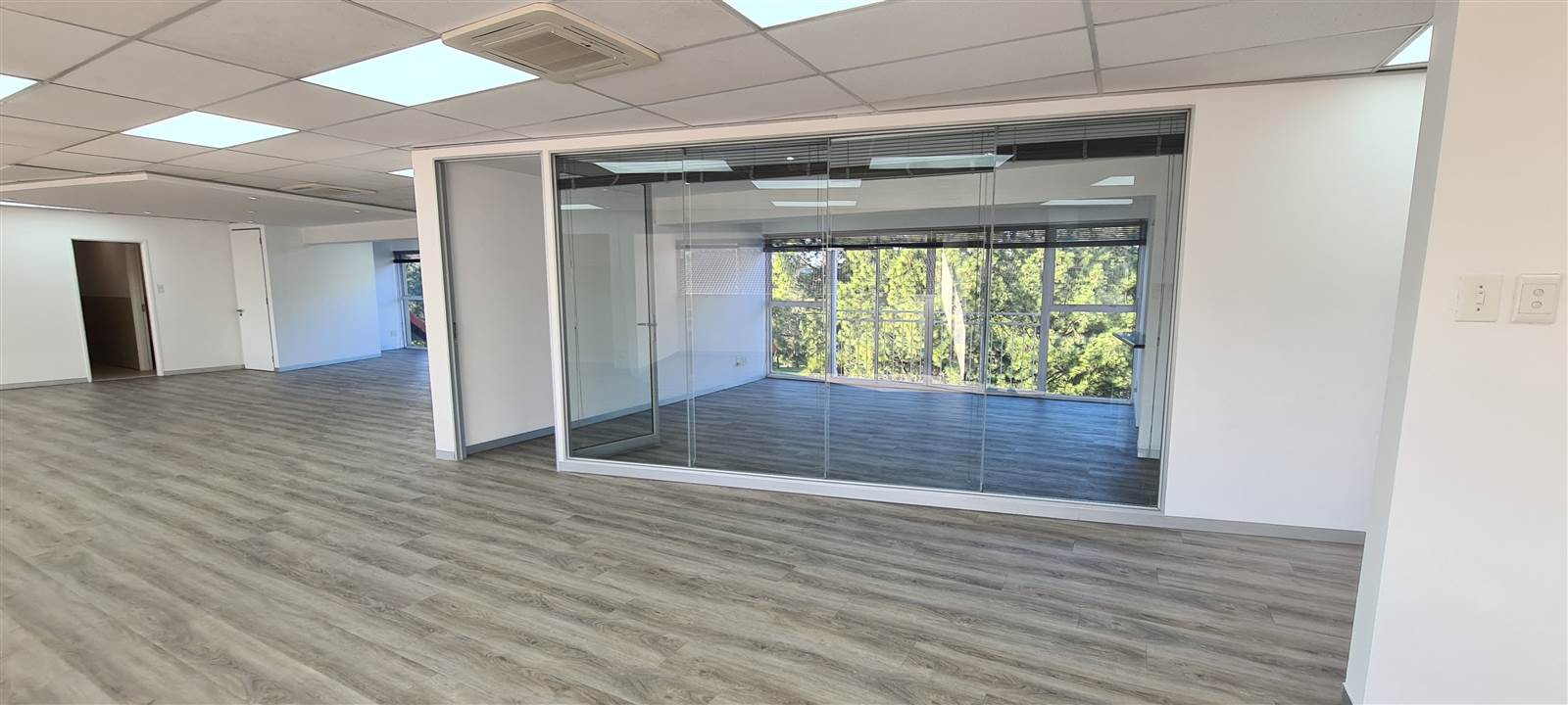 230  m² Commercial space in Woodmead photo number 5