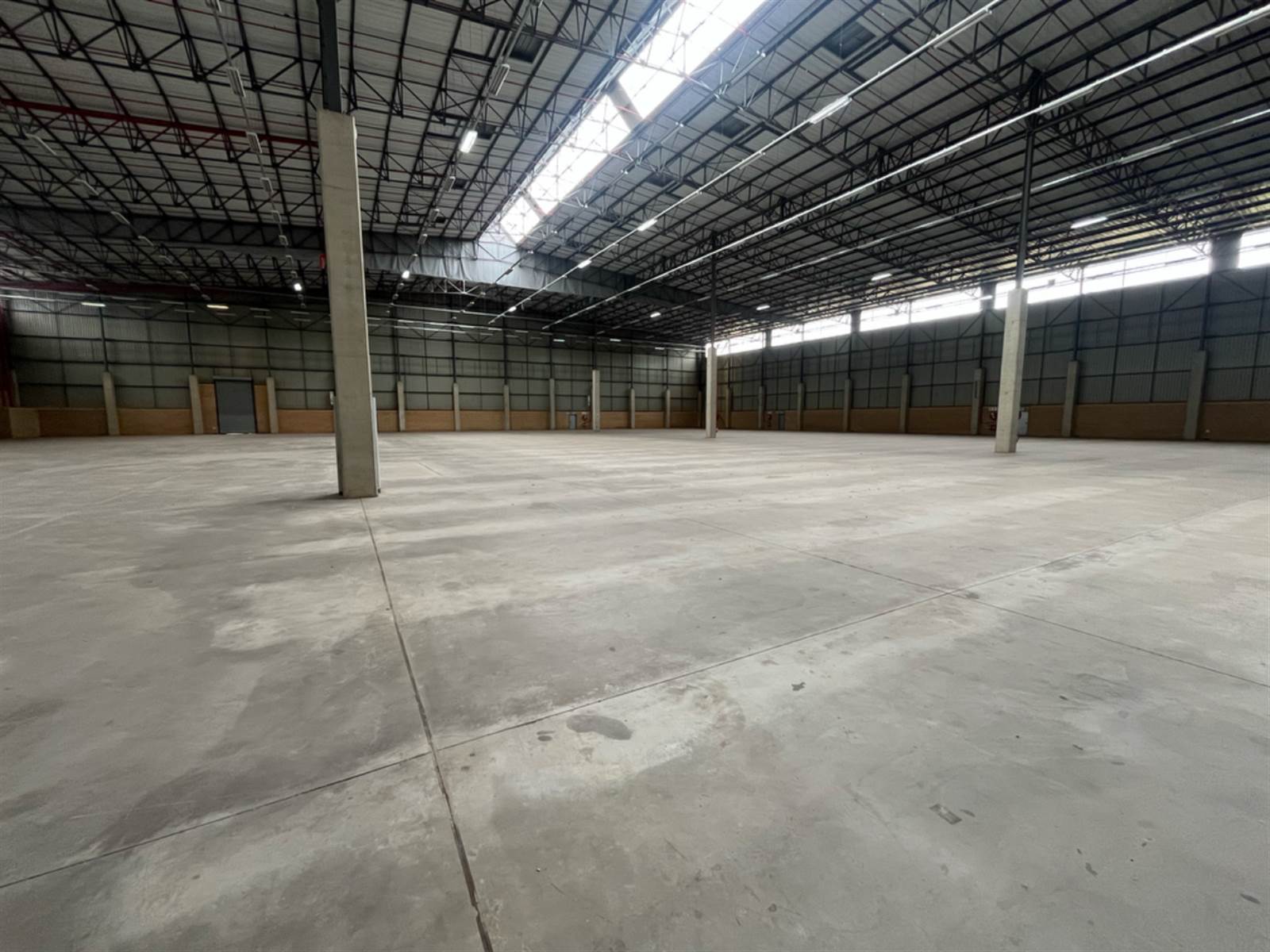 7467  m² Commercial space in Meadowdale photo number 5