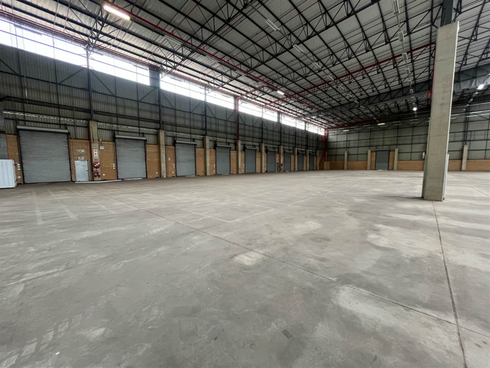 7467  m² Commercial space in Meadowdale photo number 4