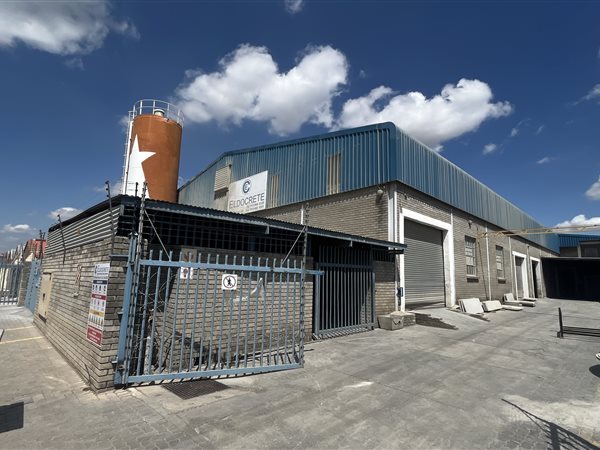 1 120  m² Industrial space