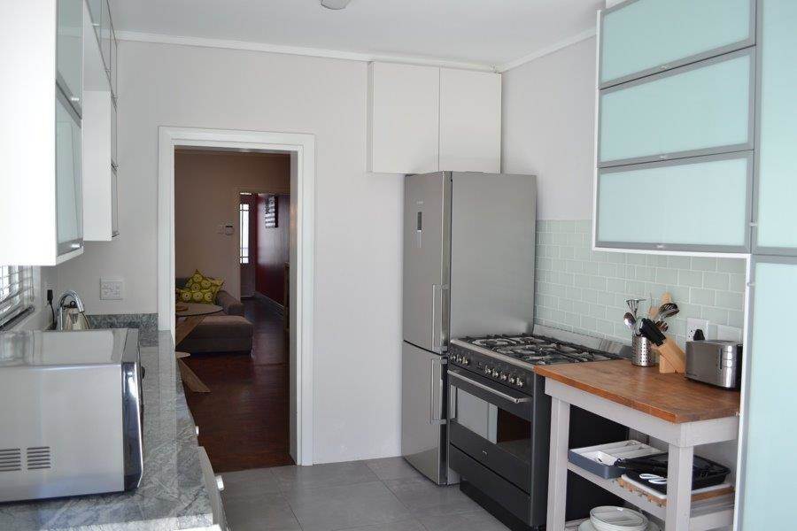 2 Bed House in De Waterkant photo number 11