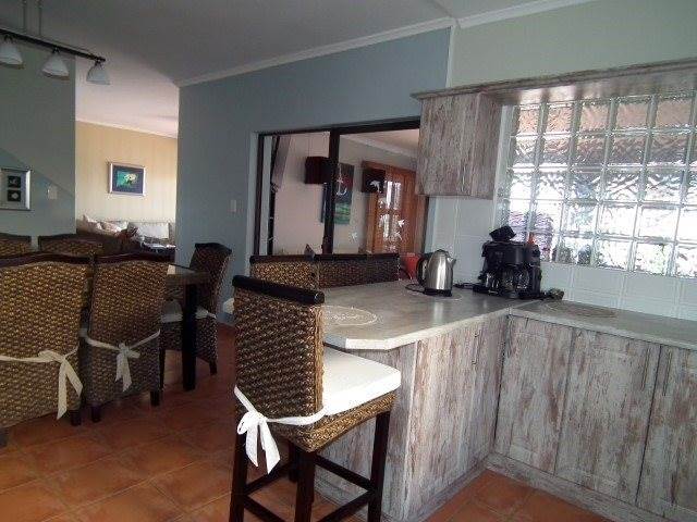 4 Bed House in Uvongo photo number 13