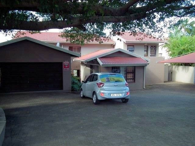 4 Bed House in Uvongo photo number 4