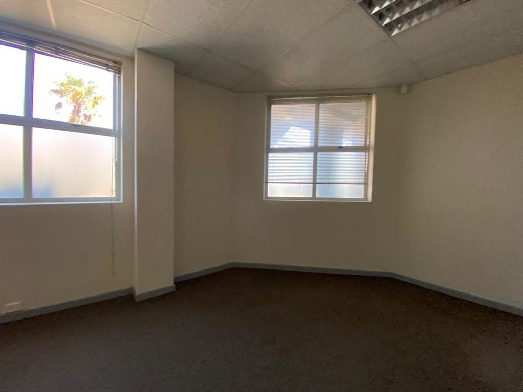 100  m² Industrial space in Milnerton Central photo number 11