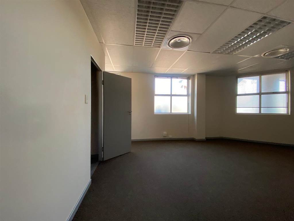 100  m² Industrial space in Milnerton Central photo number 21