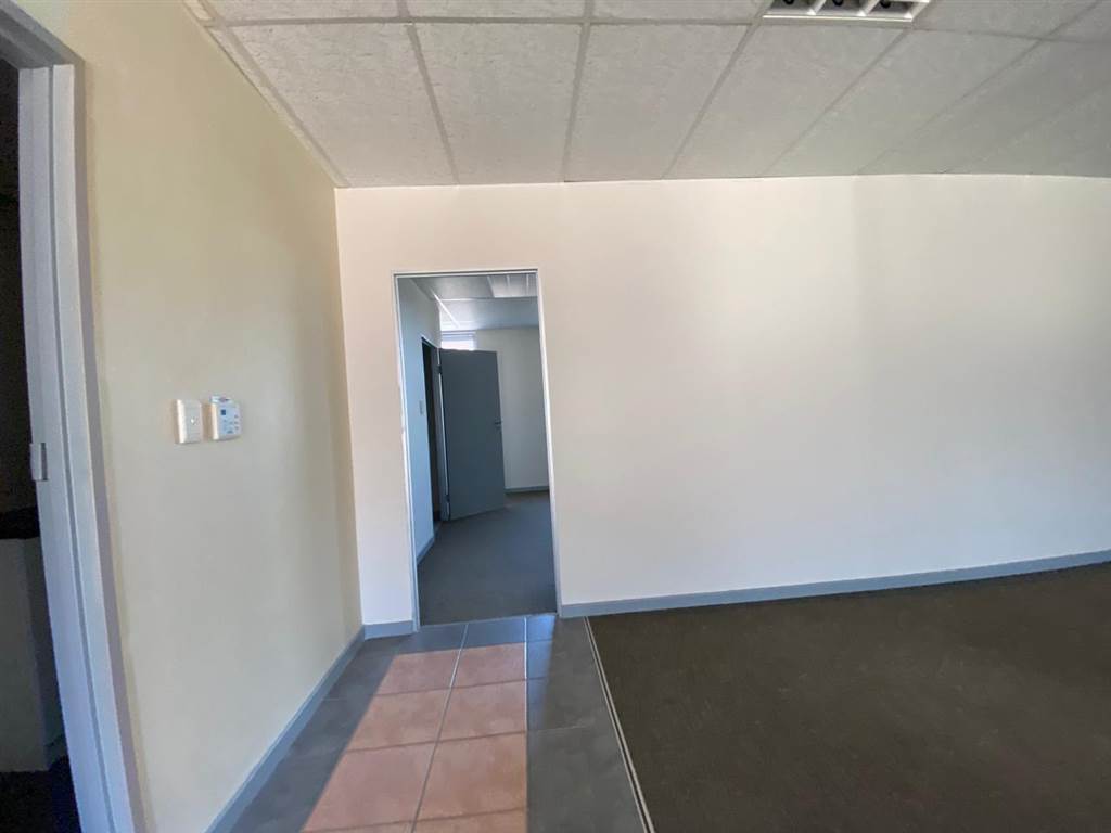 100  m² Industrial space in Milnerton Central photo number 20