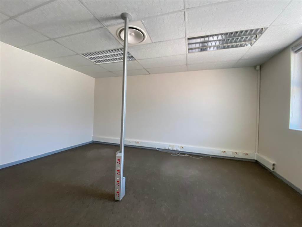 100  m² Industrial space in Milnerton Central photo number 18