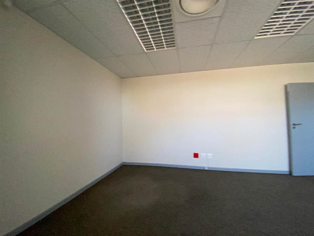 100  m² Industrial space in Milnerton Central photo number 14