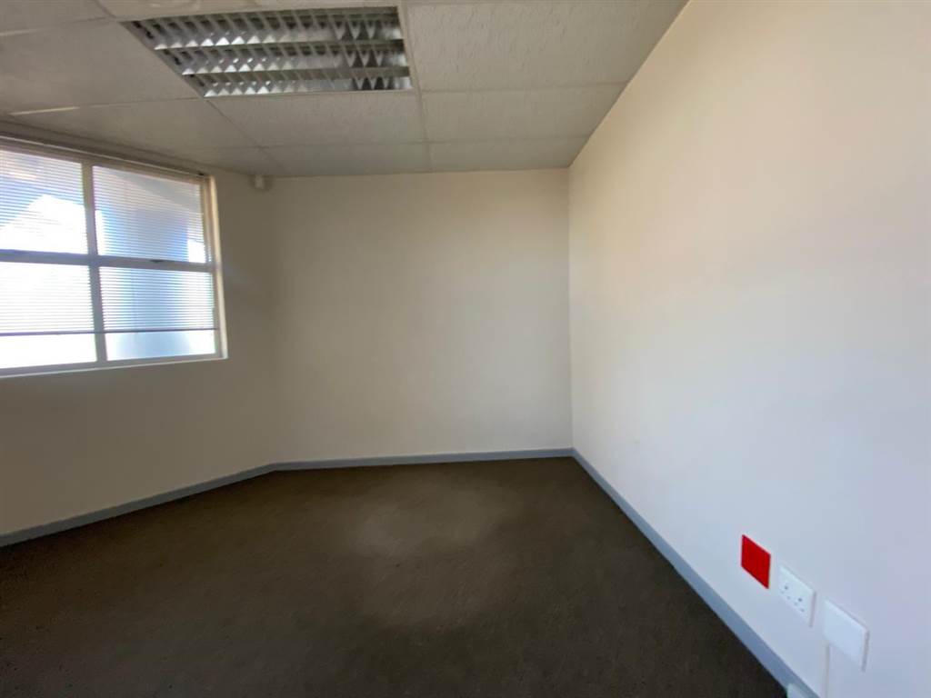 100  m² Industrial space in Milnerton Central photo number 8