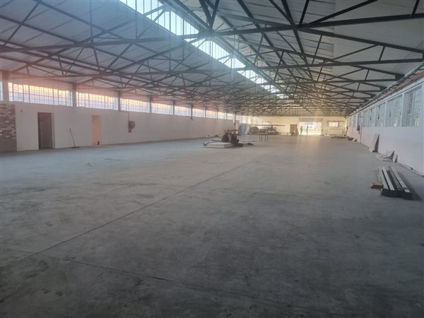 1 562  m² Industrial space