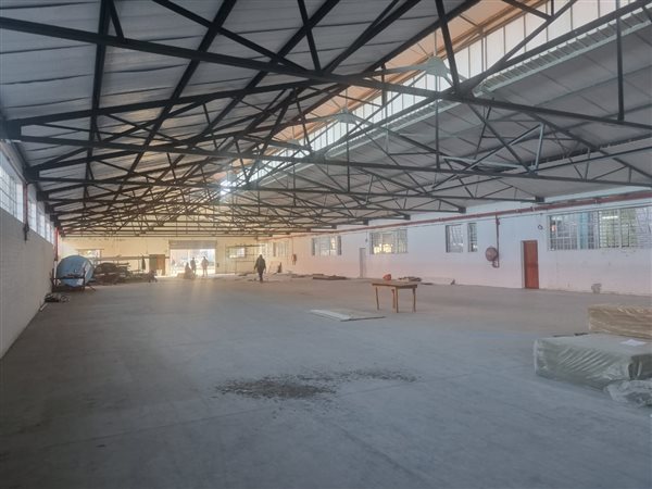 1562  m² Industrial space