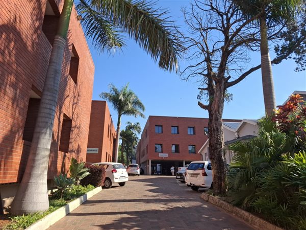 99 m² Office Space 99 m² Office Space