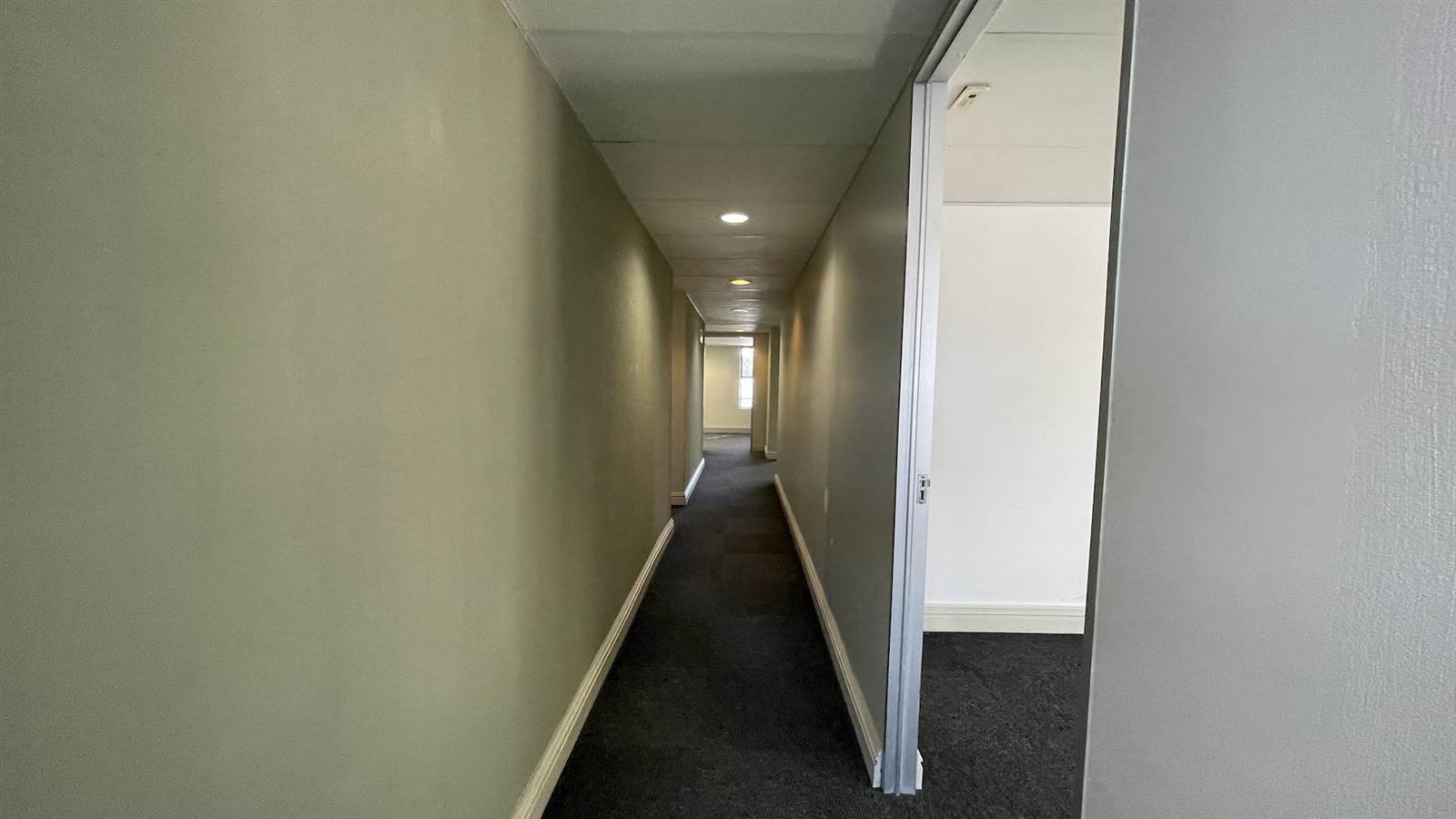 168  m² Commercial space in Durbanville Central photo number 13