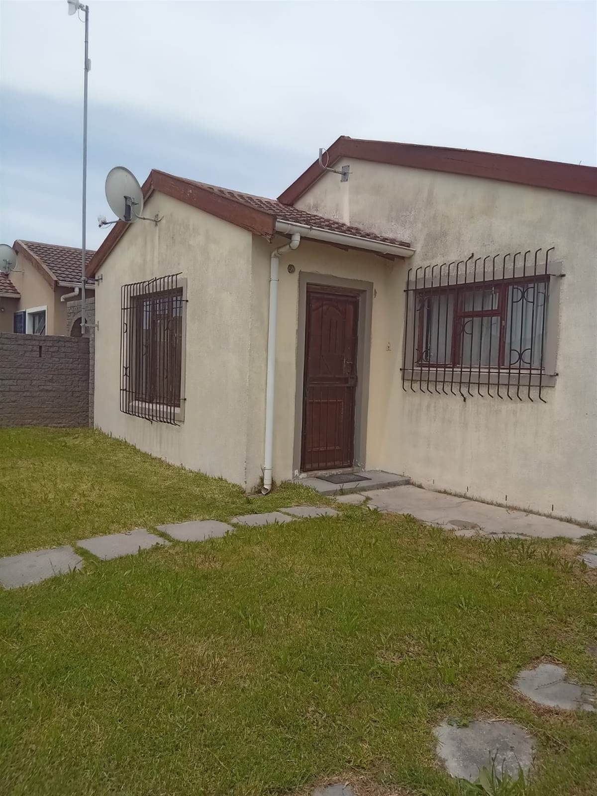 3 Bed House in Philippi photo number 2