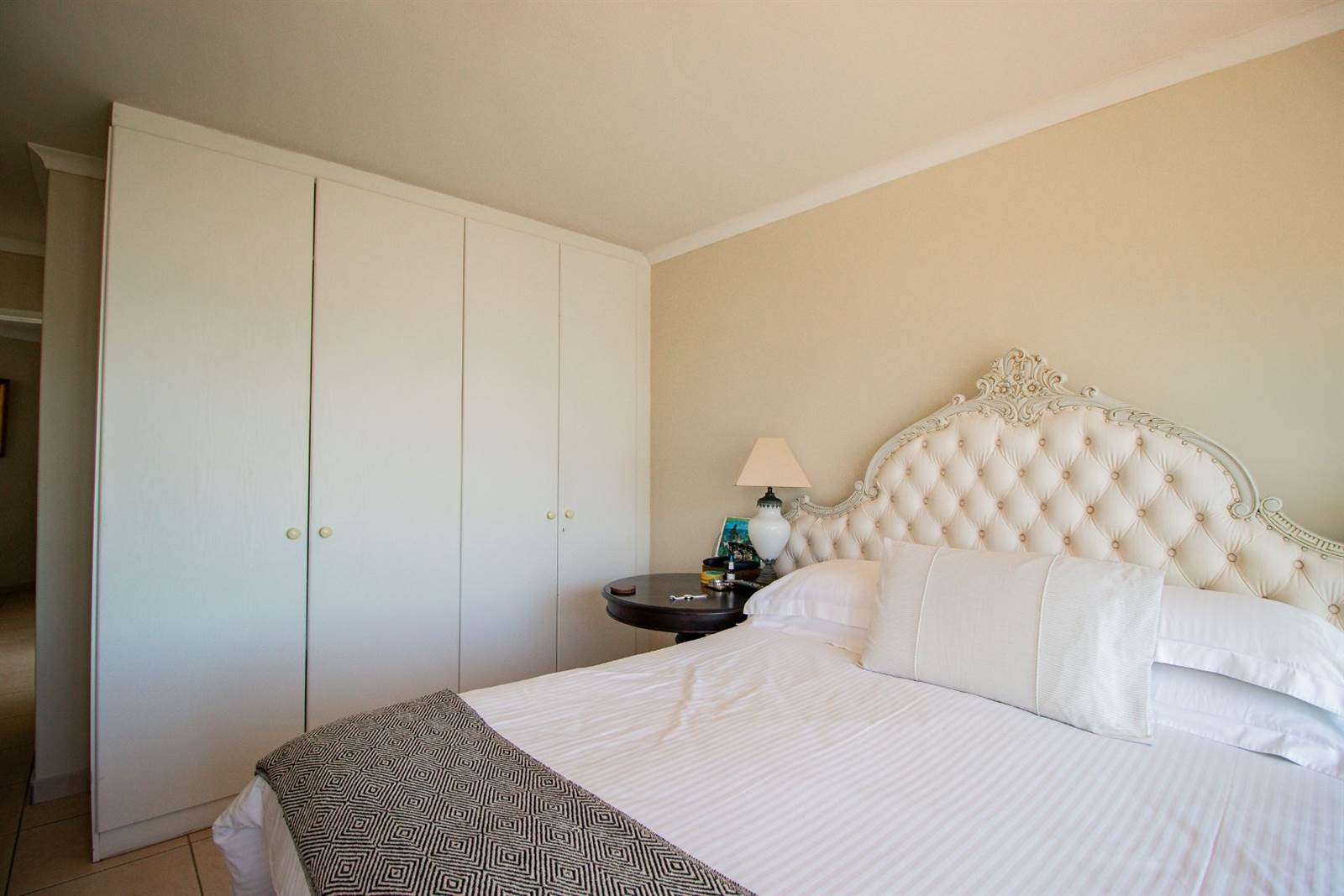 3 Bed Apartment in Bloubergstrand photo number 16