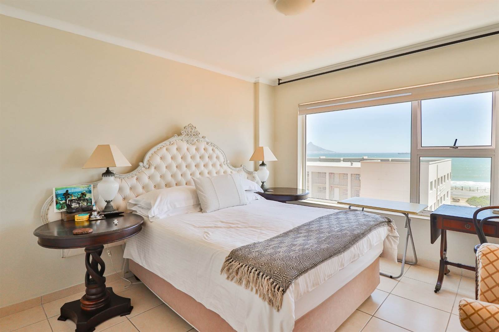 3 Bed Apartment in Bloubergstrand photo number 18