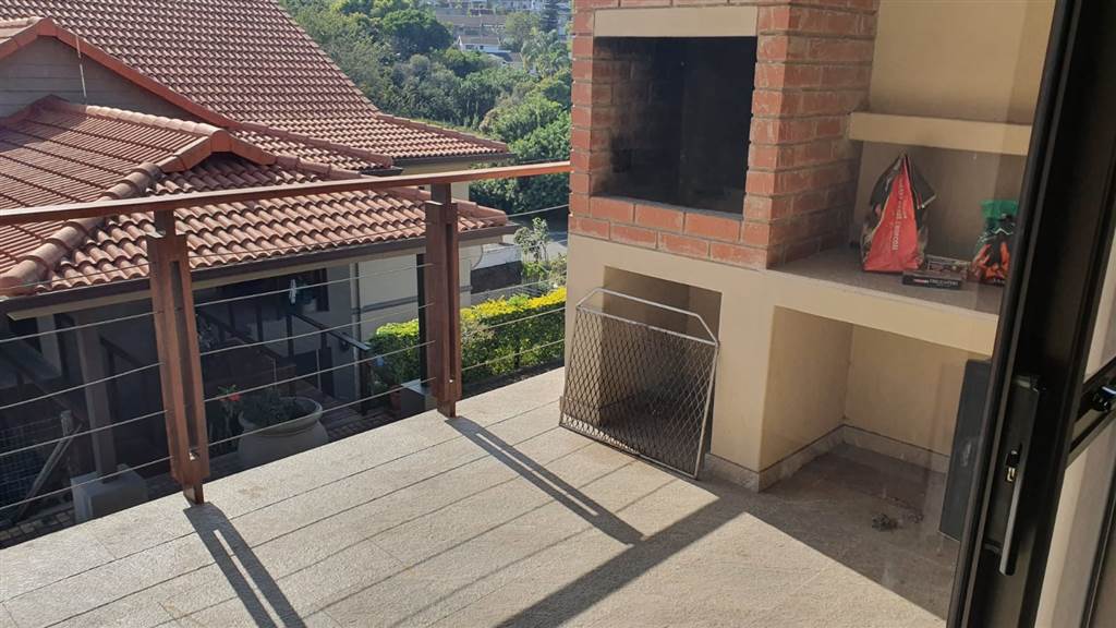 3 Bed Apartment in Durban North photo number 13