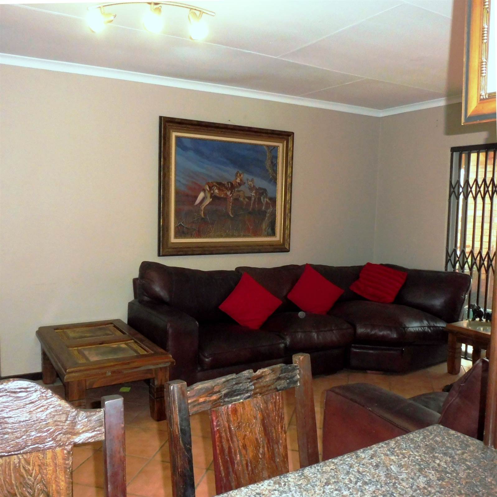 2 Bed Apartment in Mooikloof Ridge photo number 2