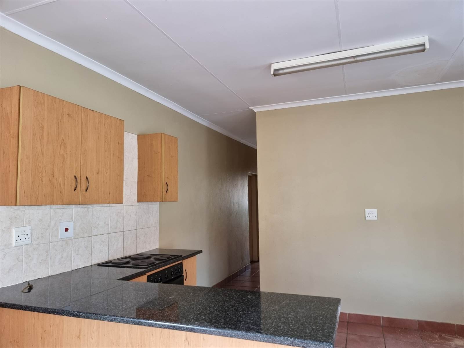 3 Bed Townhouse in Waterval East photo number 5