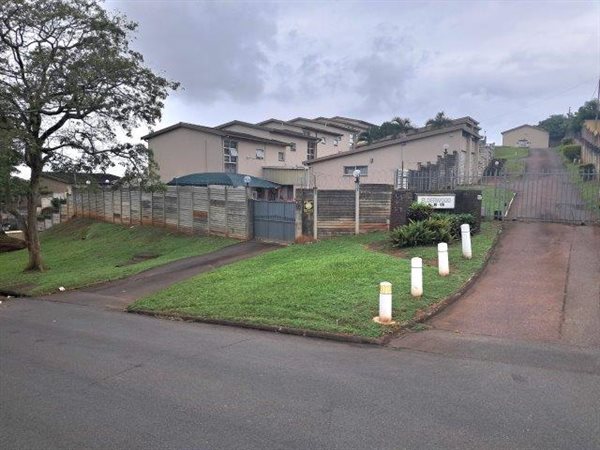3 Bedroom Townhouse 3 Bedroom Townhouse