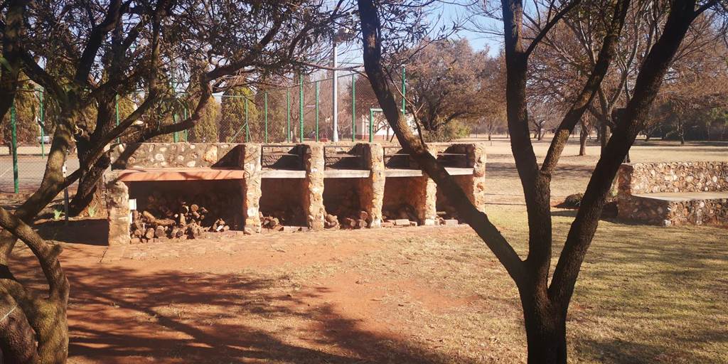724 m² Land available in Elandsfontein AH photo number 5
