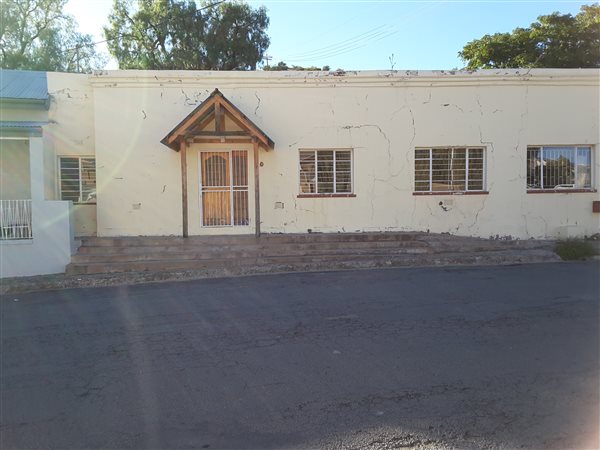 75  m² Commercial space in Colesberg