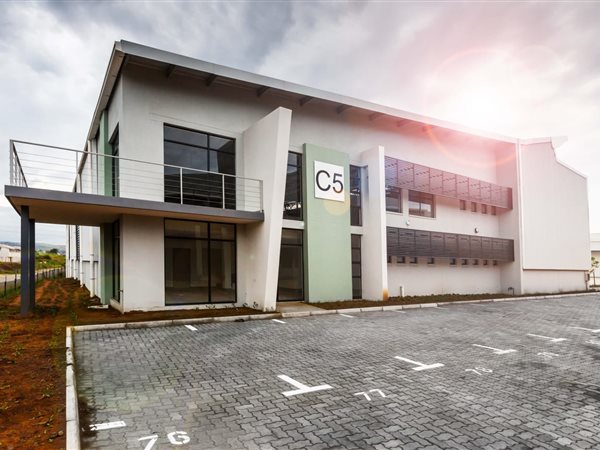 2069  m² Industrial space in Cornubia