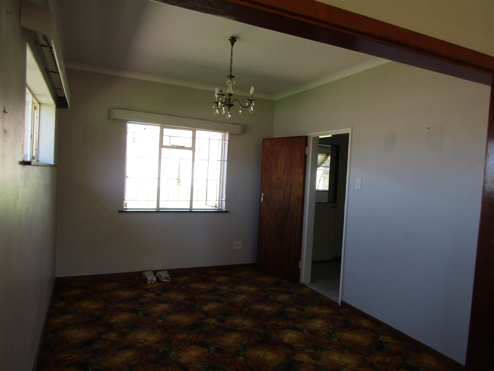 4 Bed House in Humansdorp photo number 5