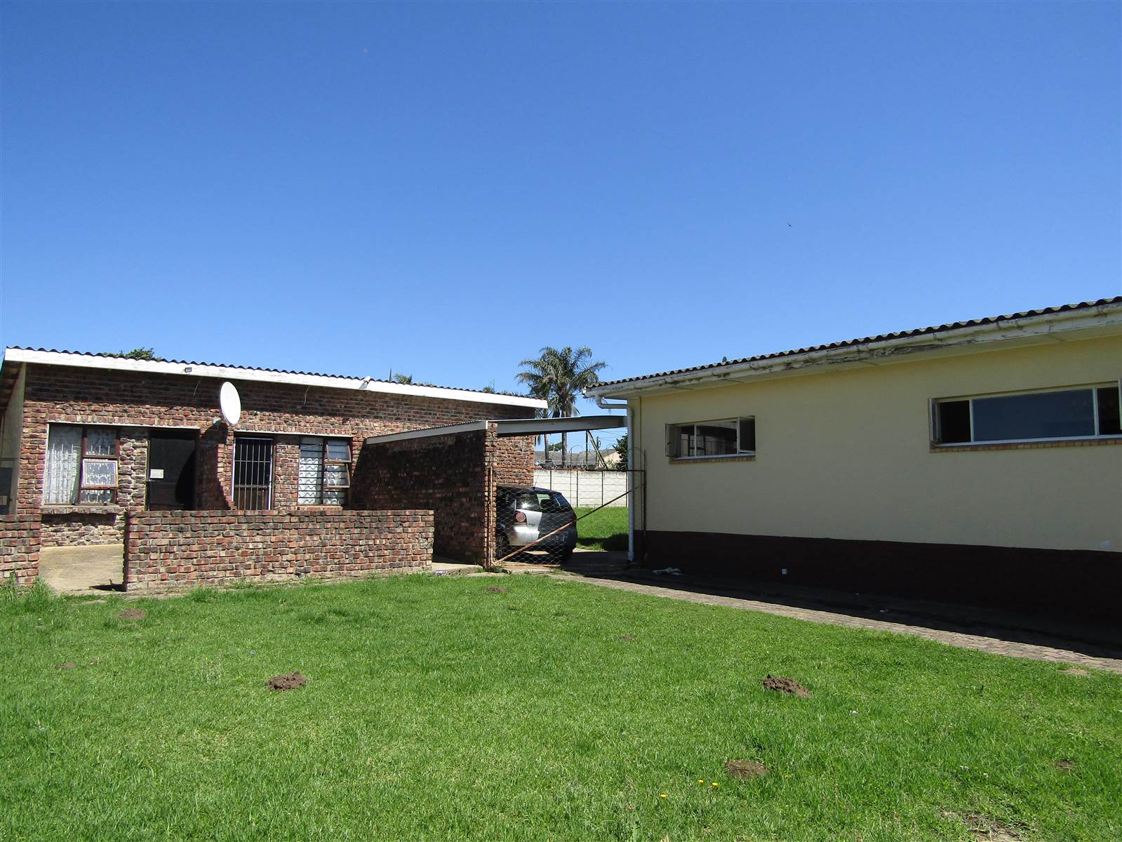 4 Bed House in Humansdorp photo number 2