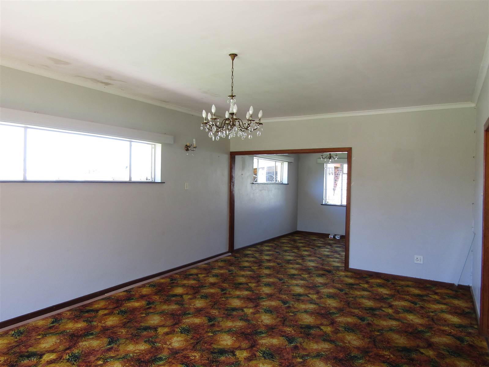 4 Bed House in Humansdorp photo number 3