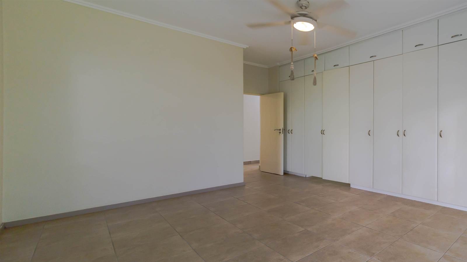 3 Bed Apartment in Palm Lakes Estate photo number 8