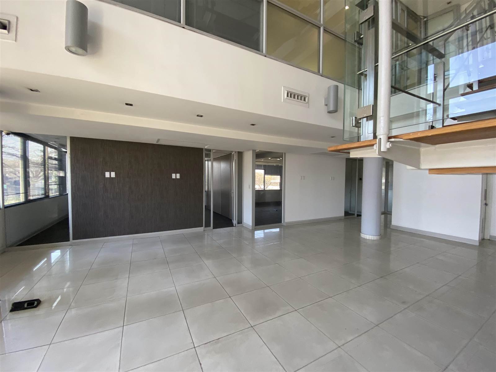 1700  m² Commercial space in Woodmead photo number 3