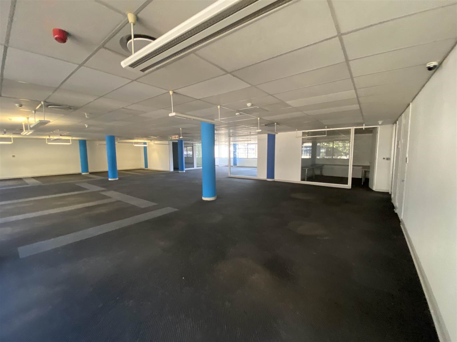 1700  m² Commercial space in Woodmead photo number 14
