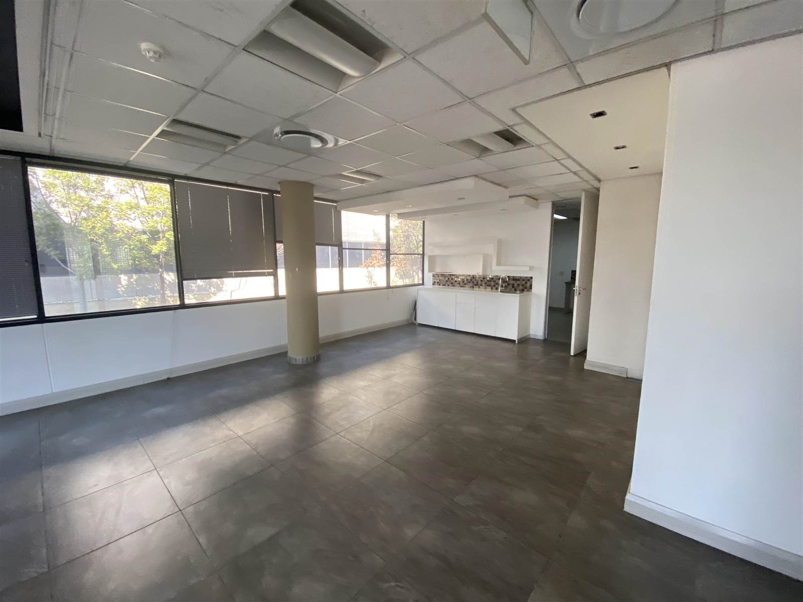 1700  m² Commercial space in Woodmead photo number 11