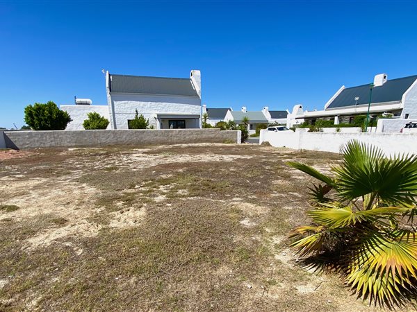 371 m² Land