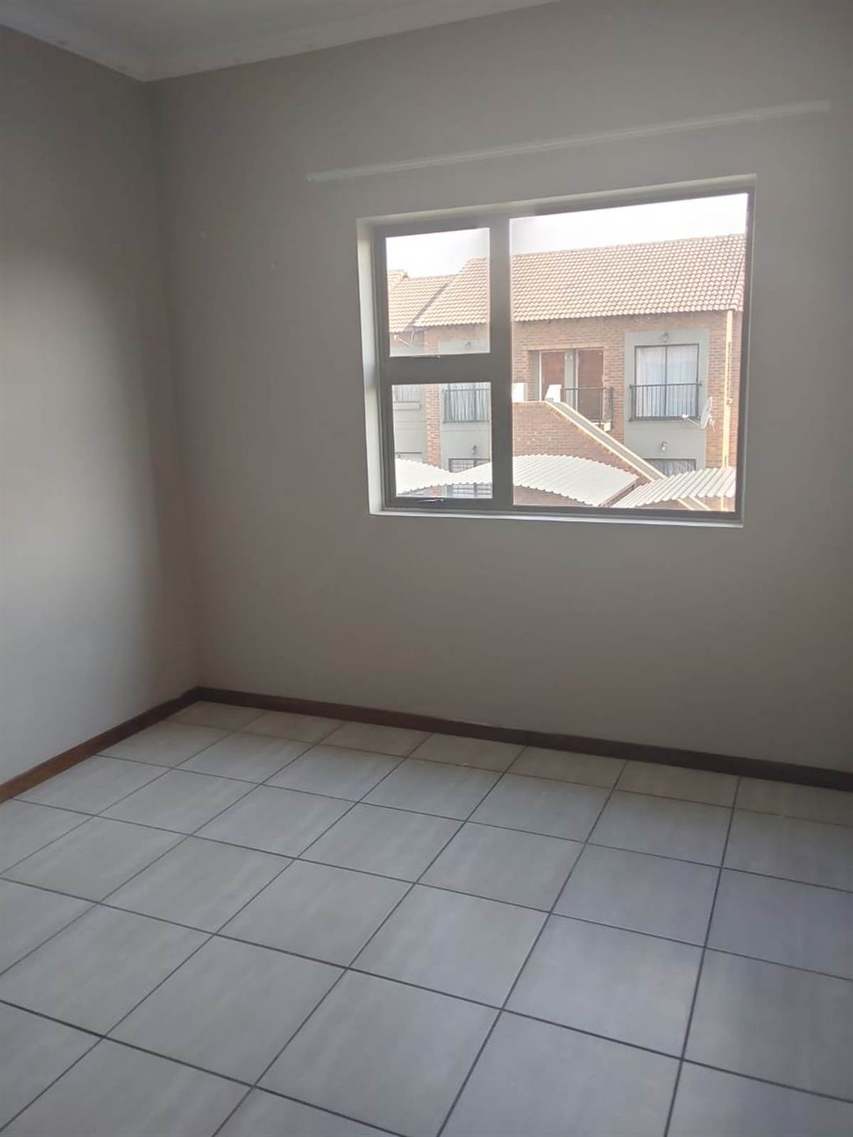 2 Bed Flat in Trichardt photo number 10