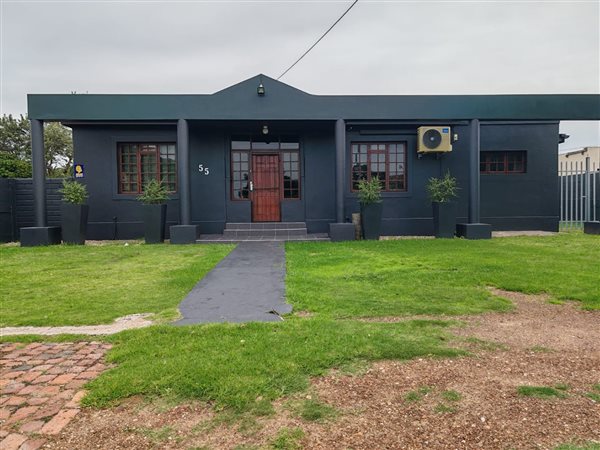 314  m² Office Space in Newton Park