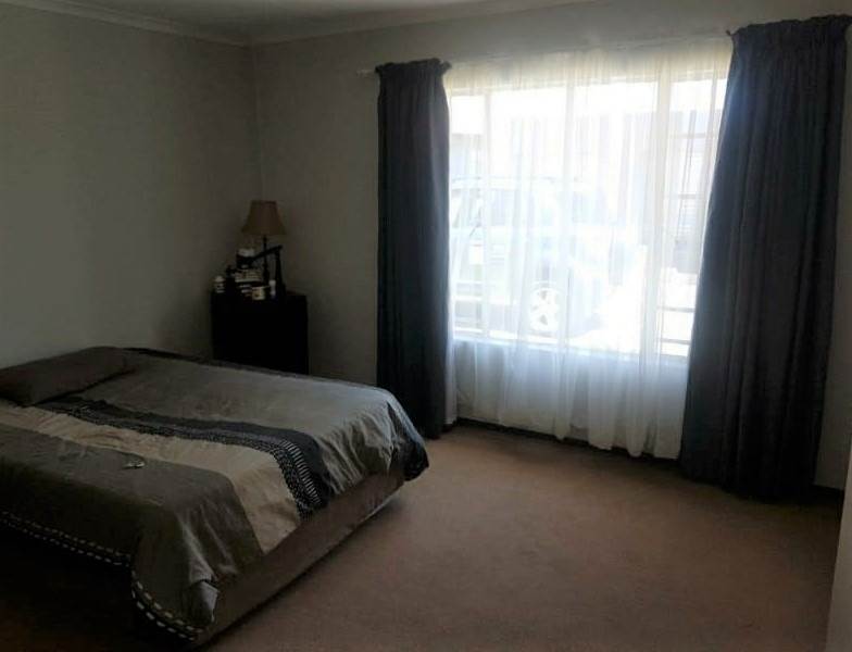 7 Bed Townhouse in Trichardt photo number 8