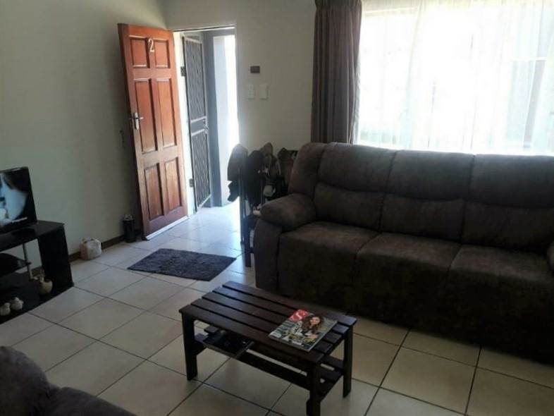 7 Bed Townhouse in Trichardt photo number 5