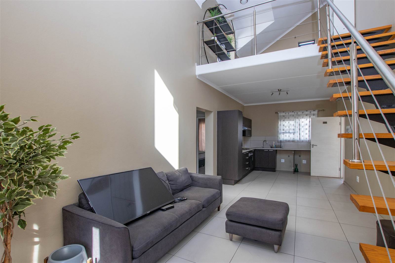 2 Bed Apartment in Fourways photo number 11