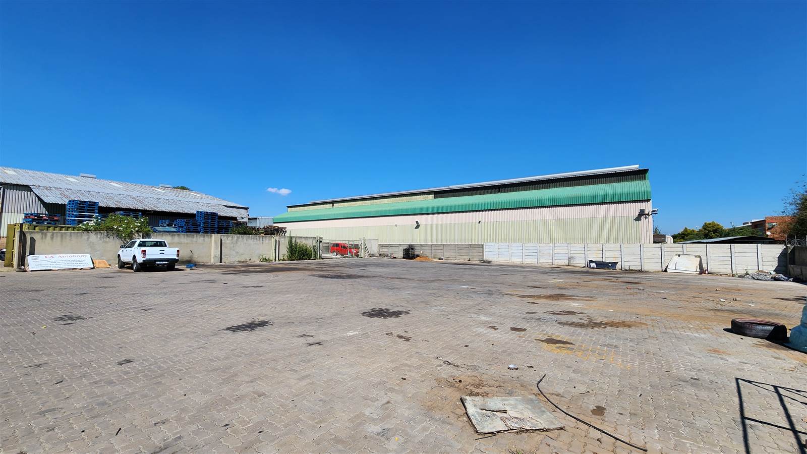 1400  m² Industrial space in Eastleigh photo number 3