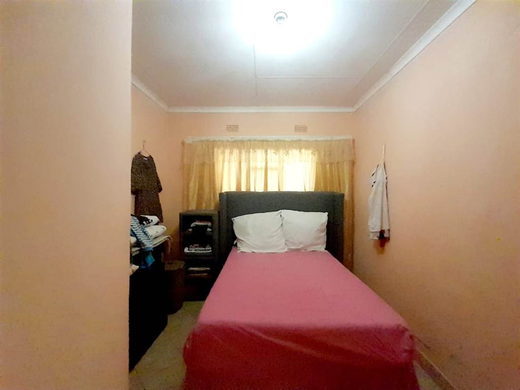 3 Bed House in Phalaborwa photo number 12