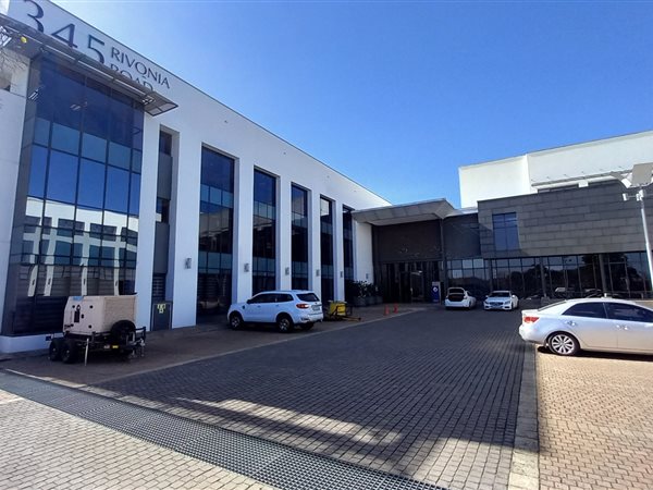 356  m² Commercial space