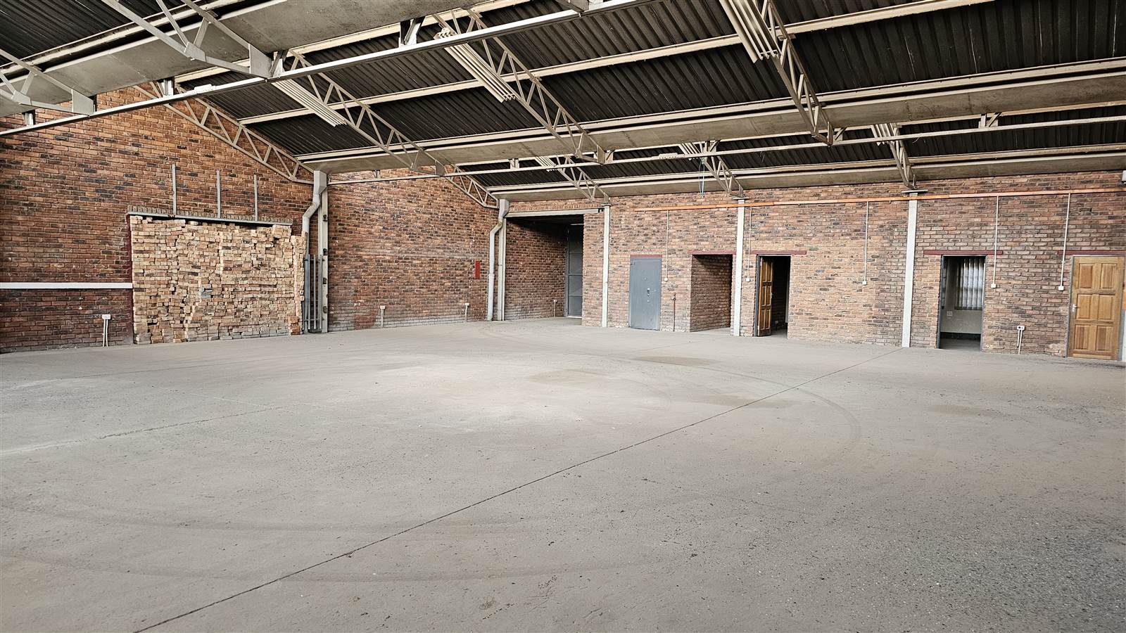 820  m² Industrial space in Primrose photo number 3