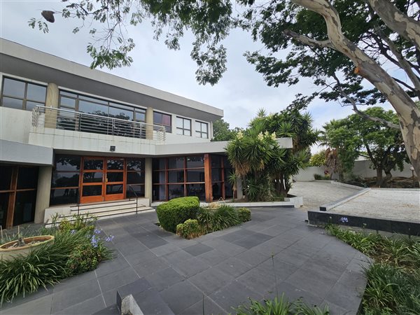 1428  m² Commercial space in Bryanston
